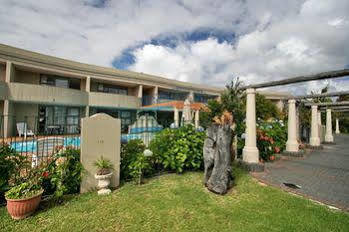 Motel Breakers 4*